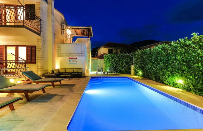 Relaxing Holiday Home With Pool, Fitness Area, and Entertainment Facilities - Foto 36