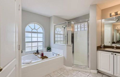 NEW Modern Relaxing 4 Bedroom Pool Villa Near Disney's Parks - Foto 38