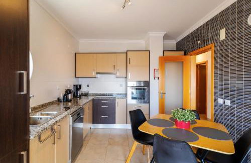 James's Quinta das Palmeiras, spacious 2 bedroom apartment in luxury complex, walking distance to town and beach - Foto 14