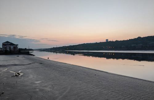 Riverside home. 3 bedroom. Free parking. 10 mins to Newcastle City Centre - Foto 25