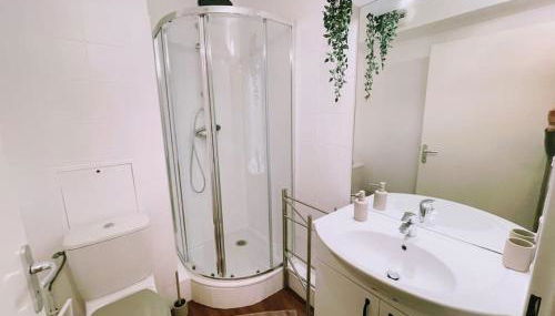 Studio entre Disneyland & Paris proche lacs - Foto 4, towels, Shower