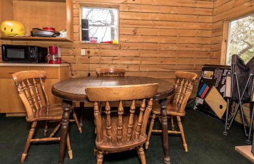 Cozy Rustic Cabin Rental on Private Ranch for Weekend Getaway from Austin - Photo 12