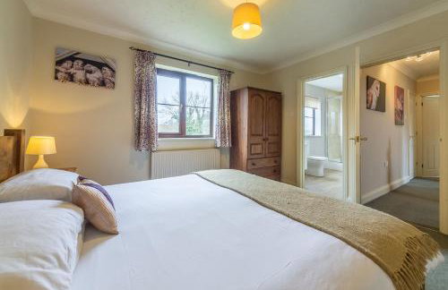 Saltmarshes - Photo 17