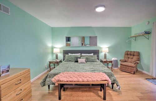 Soothing Studio with Lush Views 2 Mi to Beach! - Foto 24