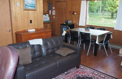 Birch Shores Resort - The Hemlock Cottage - Foto 15