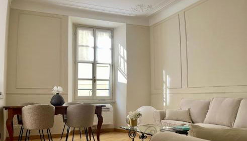 CHARMING COMO - Apartment downtown in the pedestrian area with 2 double bedrooms and 2 complete bathrooms a spacious living room and full equipped kitchen - Foto 2