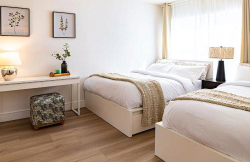 Grand 4-Bedroom - Brand New - Free parking and Patio - Photo 8