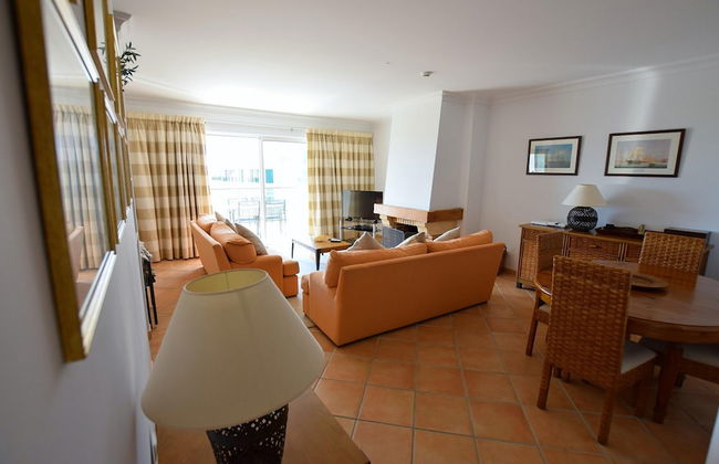 Sunny Balcony Apartment and Pool - Foto 21