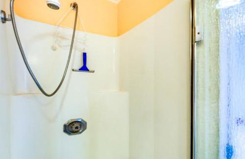 Bayfront Port Hadlock Retreat with Grill and Deck! - Foto 12