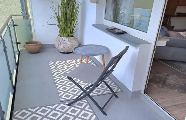 Vintage Style Apartment With Balcony/terrace - Photo 15