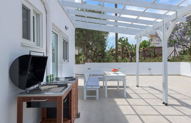 Casa Bianca Villa With Private Pool - Photo 23