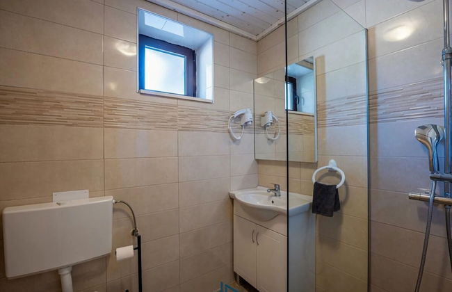 Berguitje met Binnenzwembad - Foto 15