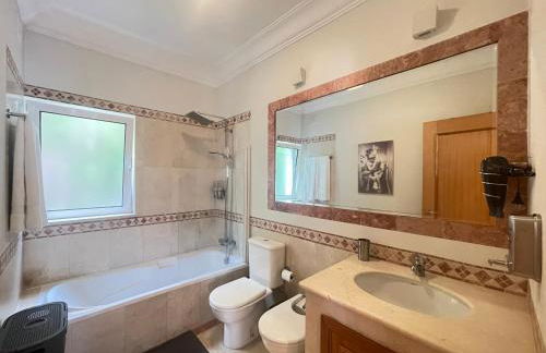 Sea and Sun 4 You - Palheiro Village - Foto 51