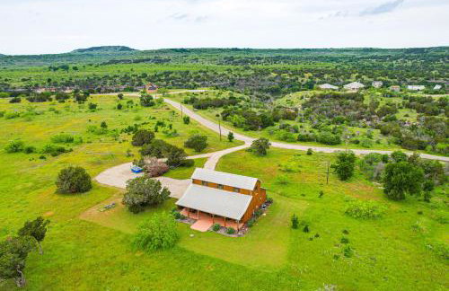 Cozy Strawn Cabin with Pool Access - Near Lake! - Foto 25