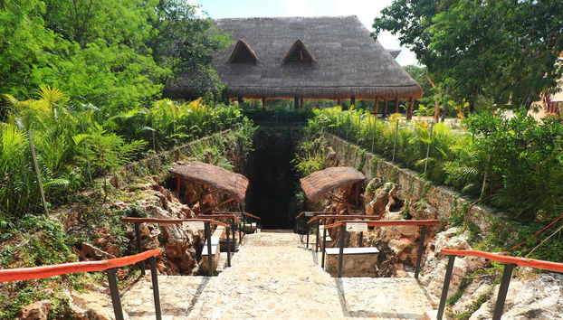 A punto de entrar al cenote