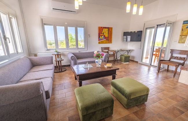 Apartment in Arkadi with swimming pool - Photo 9