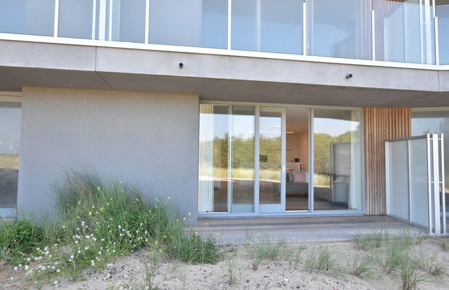 Bright Coastal Family Escape - Photo 36