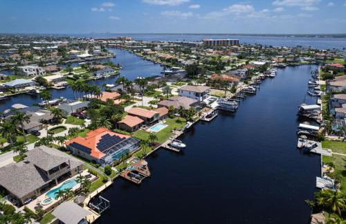 Cape Serenity- Premier Waterfront Villa with Kayaks and Bikes - Photo 41