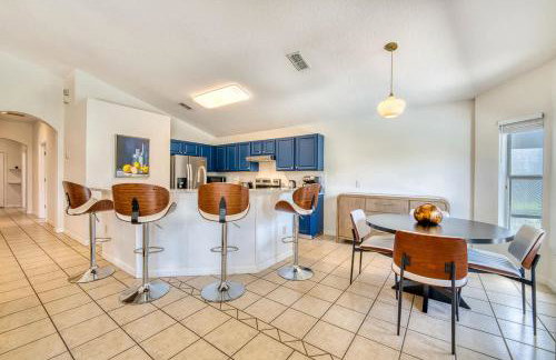 Private Pool Getaway Near Theme Parks - Foto 48