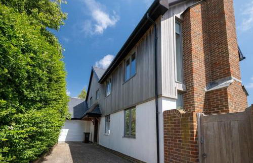 Stunning 5-bed 3-bath house close to the sea! - Foto 30