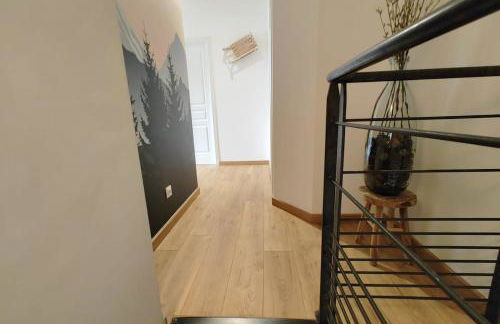 Charmant duplex, 110m2, 7 minutes des pistes, 8 couchages, belle vue sur les montagnes, cheminée - Foto 31