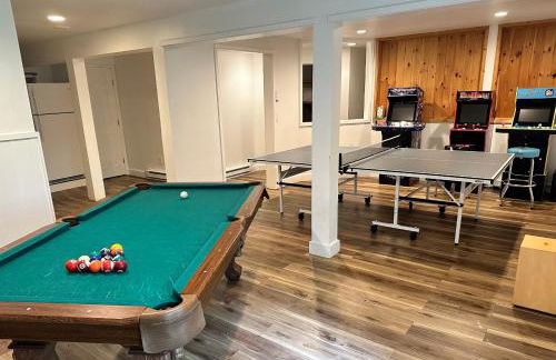 Secluded Retreat near Ski Resorts, Hot Tub, BBQ - Foto 8