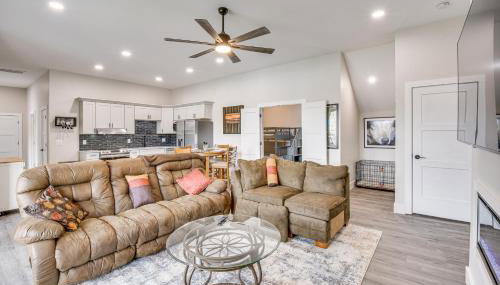 Lakefront Seneca Vacation Rental with Shared Dock! - Foto 4