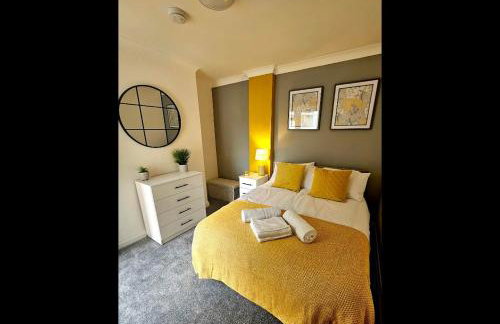 Newly refurbed - sleeps 6 - long stay - Foto 11