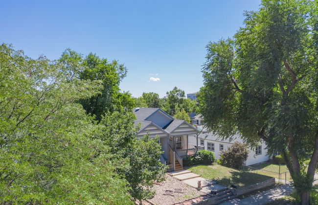 Pet-friendly 4 BR Family Stay Near Downtown - Foto 36