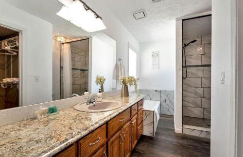 Spacious 5BR Family Retreat Near Mall of GA Sleeps 13 - Foto 19