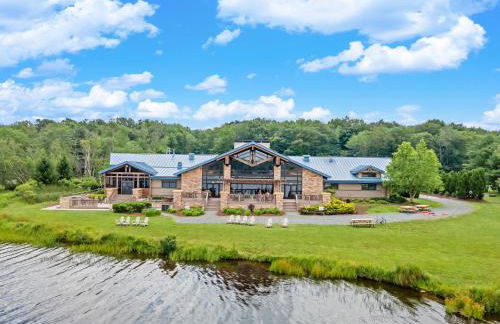 Pocono Lake Escape, includes Golf Cart, Firepit - Foto 57