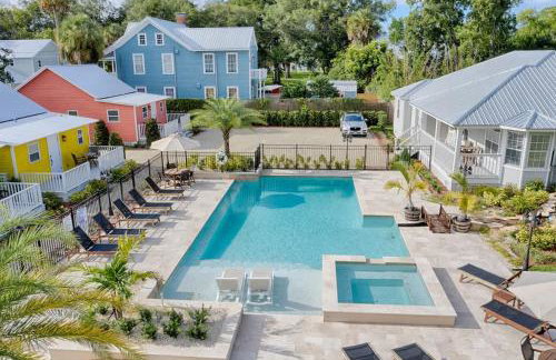 Quaint Cottage with Private Pool-Walk to Everything - Foto 31