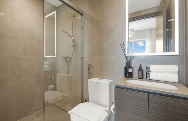 Modern 2BR Retreat Creek Vistas Scenic Views - Foto 15