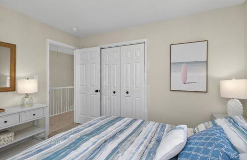 3BR 2'5 BA King Suite Fenced Yard Parking - Foto 18