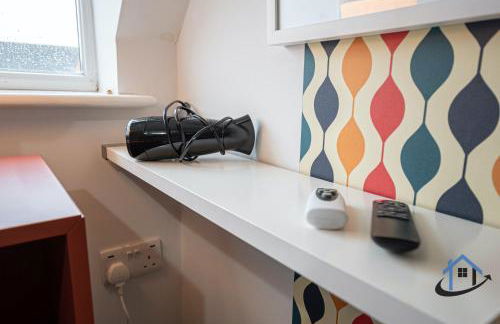 Garfield House, 3 bed house, sleeps 7, Nr Rushden Lakes, allocated parking, corporates welcome - Foto 11