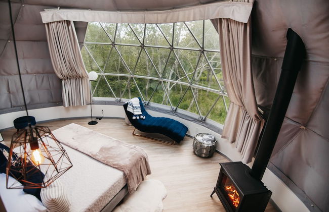 FlowEdge Riverside Getaway - Photo 16