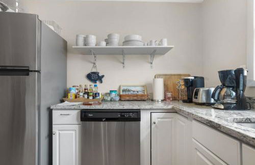 Artist Apartment - Idyllic villa steps from Town & the waterfront! - Foto 10