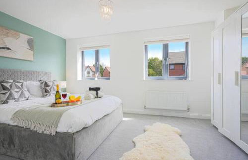 Wavendon House • Sleeps 6 • Driveway Parking • Garden • Fast Wifi • Smart TV • Yoko Property - Photo 7