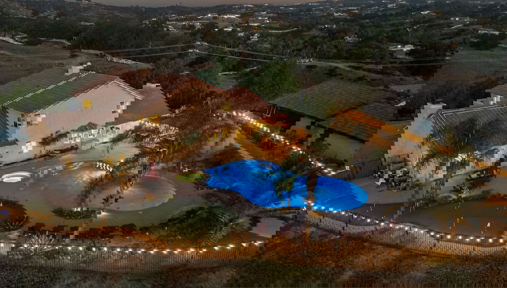 Chardonnay Charm by Avantstay Luxe Group Retreat w Pool Mins to Wineries - Foto 1, Habitación