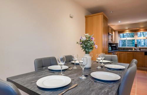 Stylish & spacious 3 bedroom entire house in Lisburn with parking - Foto 15
