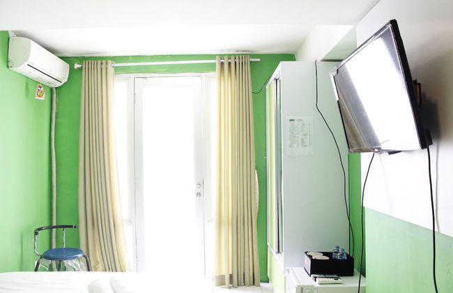 Compact Studio Room The Jarrdin Cihampelas Apartment - Photo 24