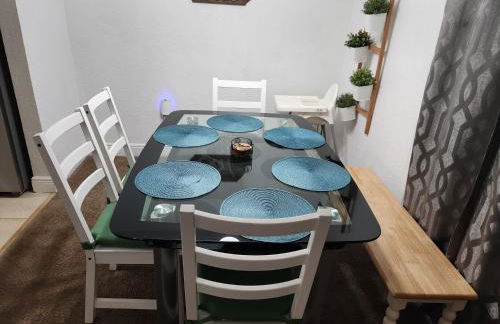 Beautiful 2-Bedroom Condo Near Universal and other Orlando Attractions, King Bed & Wi-Fi - Foto 26