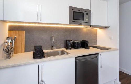 Sunshine Studios Portside Gothic - Photo 14