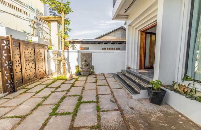 Central Modern Private Villa by La San - Photo 2