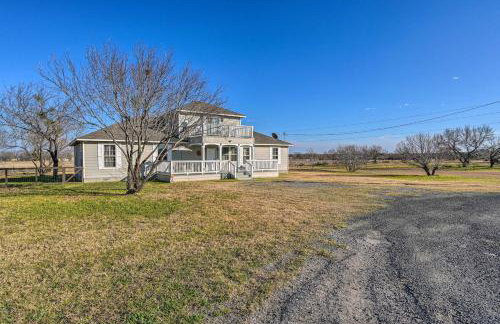Peaceful Atascosa Home with Balcony and Deck! - Foto 36