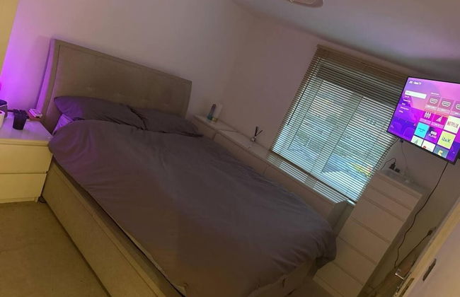 Stylish Apartment in Chafford Hundred - Photo 2