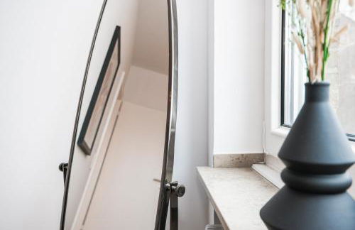 Artful Stay for 4 - Photo 21