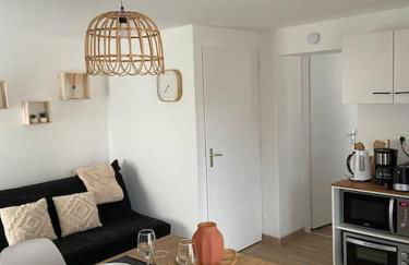 Le HappyNous, cosy, climatisé, wifi, parking privé intérieur - Foto 12