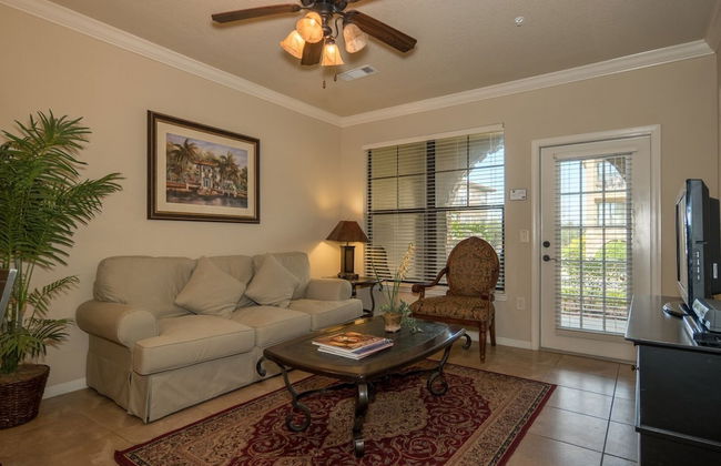 10 miles to Disney World, 2 pools, fitness room, WiFi, balcony, washer, dryer, kitchen - Foto 23
