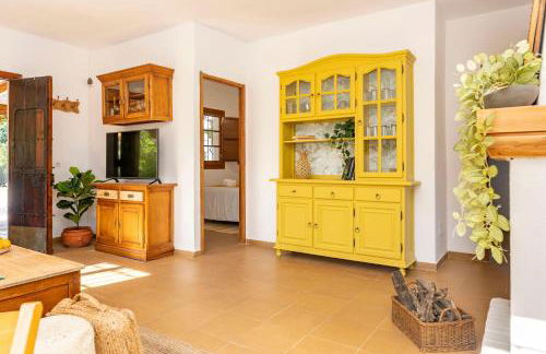 Villa con piscina cerca de la playa - Photo 32